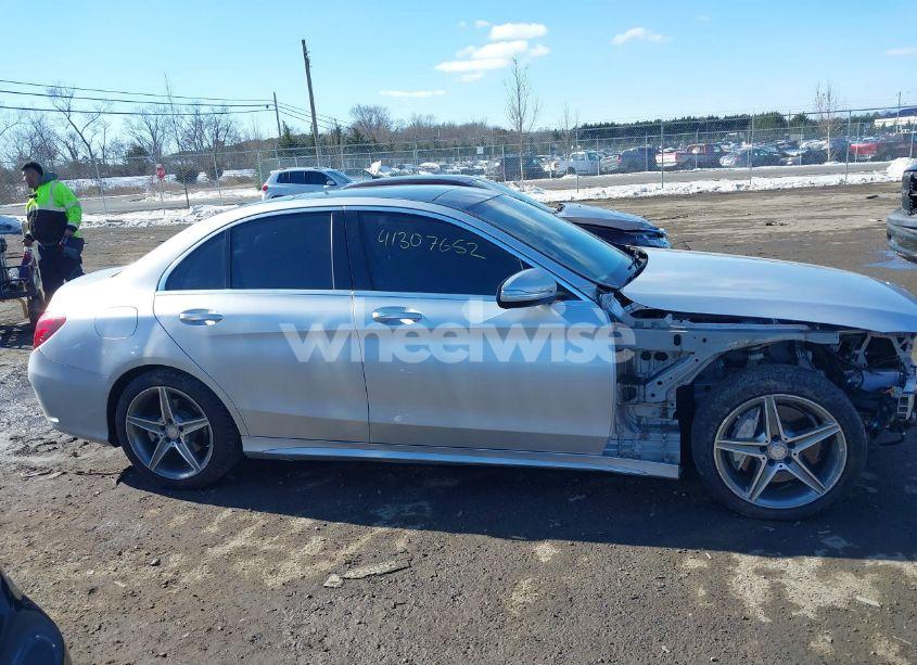 Photo 13 of 2015 Mercedes-benz C 300 4MATIC/LUXURY 4MATIC/SPORT 4MATIC (VIN 55SWF4KB8FU042701)