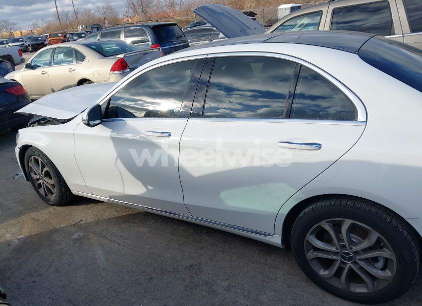 Photo 14 of 2015 Mercedes-benz C 300 4MATIC/LUXURY 4MATIC/SPORT 4MATIC (VIN 55SWF4KB8FU072958)