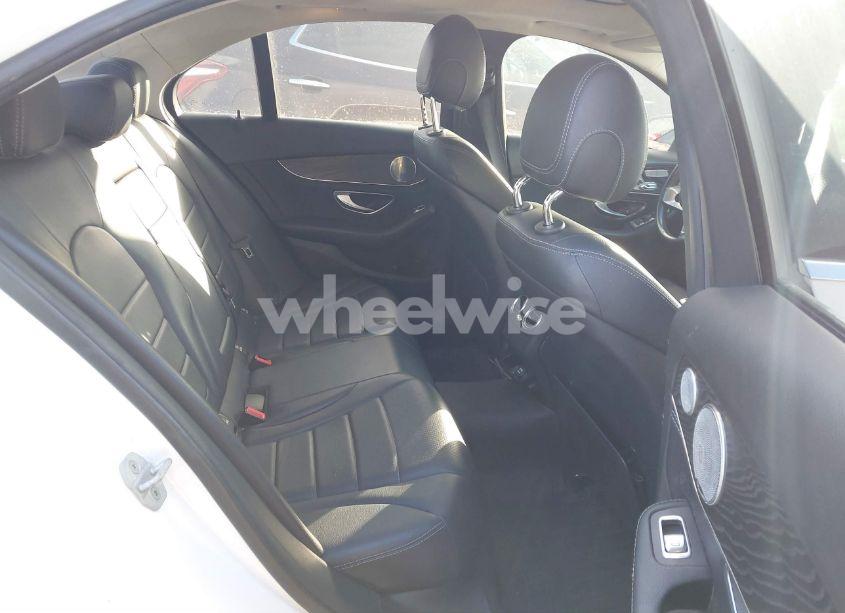 Photo 8 of 2015 Mercedes-benz C 300 4MATIC/LUXURY 4MATIC/SPORT 4MATIC (VIN 55SWF4KB8FU072958)