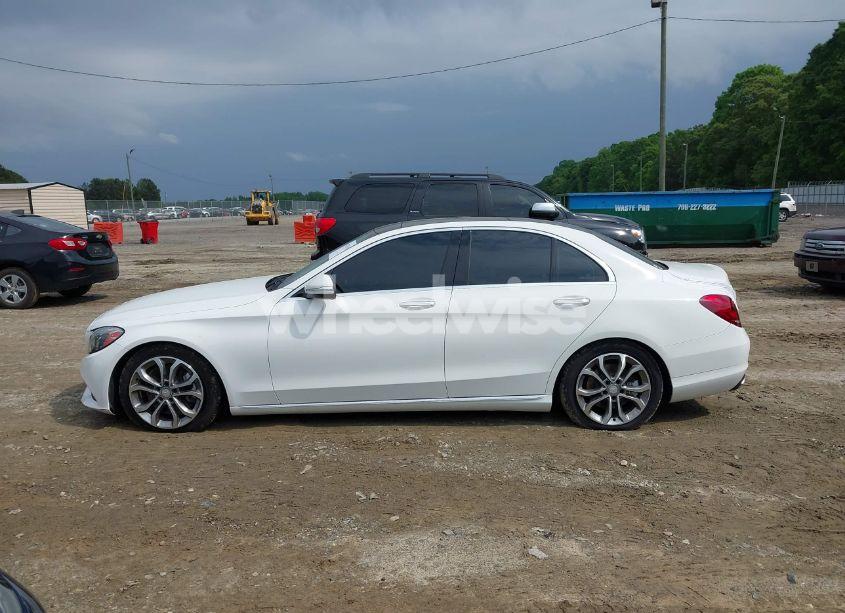 Photo 14 of 2015 Mercedes-benz C 300 4MATIC/LUXURY 4MATIC/SPORT 4MATIC (VIN 55SWF4KB8FU074936)