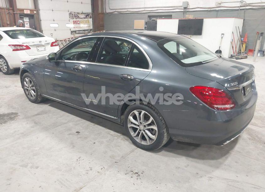Photo 3 of 2015 Mercedes-benz C 300 4MATIC/LUXURY 4MATIC/SPORT 4MATIC (VIN 55SWF4KB8FU080199)