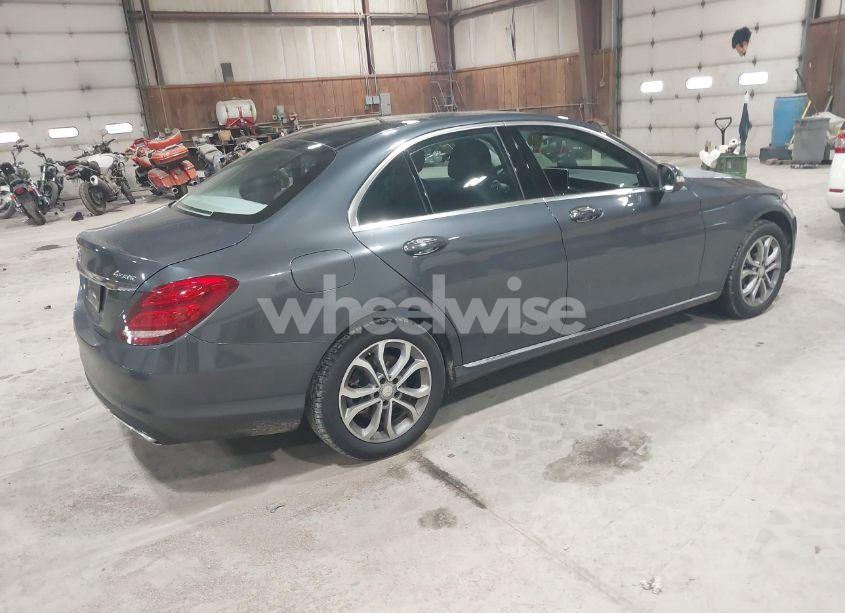 Photo 4 of 2015 Mercedes-benz C 300 4MATIC/LUXURY 4MATIC/SPORT 4MATIC (VIN 55SWF4KB8FU080199)
