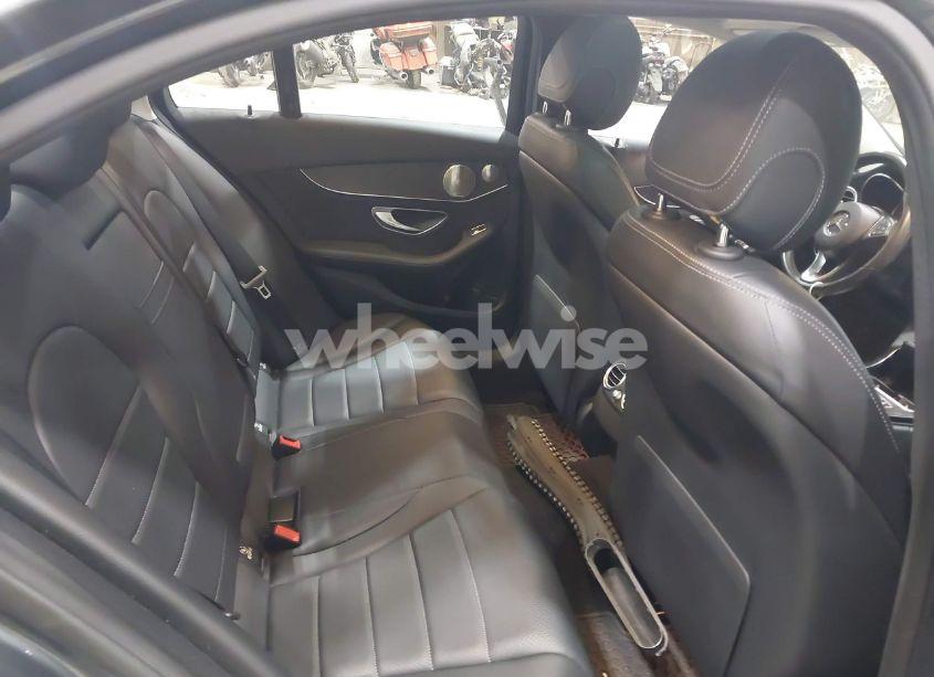 Photo 8 of 2015 Mercedes-benz C 300 4MATIC/LUXURY 4MATIC/SPORT 4MATIC (VIN 55SWF4KB8FU080199)