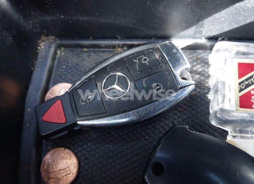 Photo 11 of 2015 Mercedes-benz C 300 4MATIC/LUXURY 4MATIC/SPORT 4MATIC (VIN 55SWF4KB8FU082115)