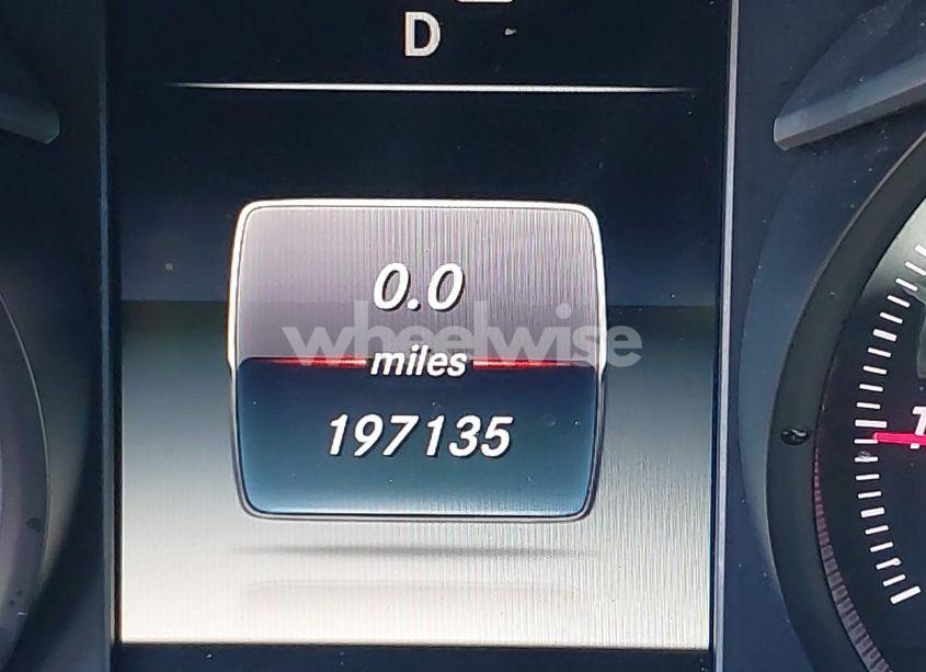 Photo 15 of 2015 Mercedes-benz C 300 4MATIC/LUXURY 4MATIC/SPORT 4MATIC (VIN 55SWF4KB8FU082115)