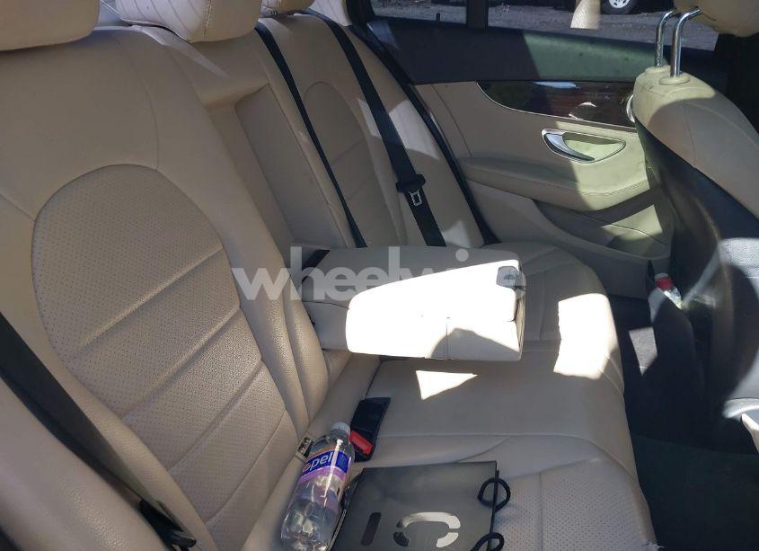 Photo 8 of 2015 Mercedes-benz C 300 4MATIC/LUXURY 4MATIC/SPORT 4MATIC (VIN 55SWF4KB8FU082115)