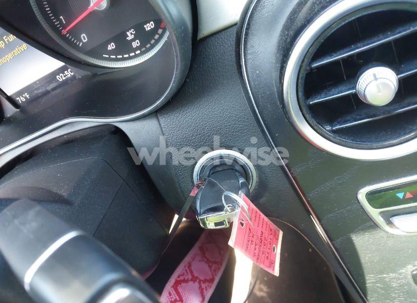 Photo 11 of 2015 Mercedes-benz C 300 4MATIC/LUXURY 4MATIC/SPORT 4MATIC (VIN 55SWF4KB8FU086892)