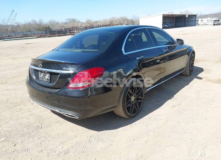 Photo 4 of 2015 Mercedes-benz C 300 4MATIC/LUXURY 4MATIC/SPORT 4MATIC (VIN 55SWF4KB8FU086892)