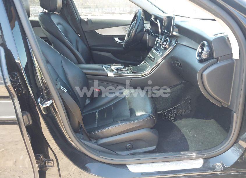 Photo 5 of 2015 Mercedes-benz C 300 4MATIC/LUXURY 4MATIC/SPORT 4MATIC (VIN 55SWF4KB8FU086892)
