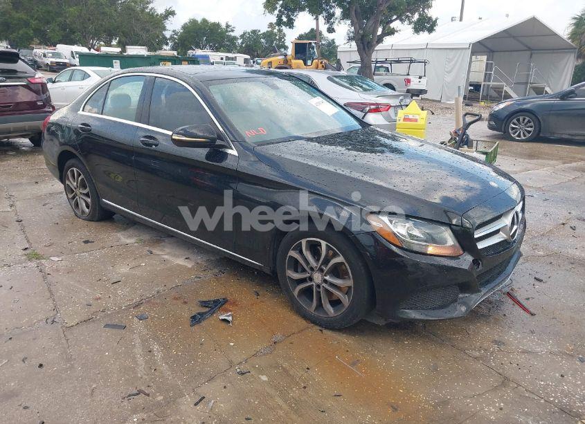 2016 Mercedes-benz C 300 4MATIC/LUXURY 4MATIC/SPORT 4MATIC (VIN 55SWF4KB8GU100386) main photo