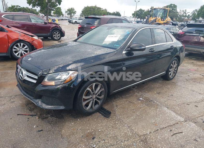 Photo 2 of 2016 Mercedes-benz C 300 4MATIC/LUXURY 4MATIC/SPORT 4MATIC (VIN 55SWF4KB8GU100386)