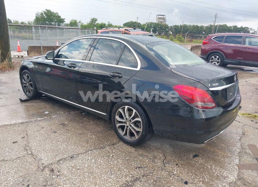 Photo 3 of 2016 Mercedes-benz C 300 4MATIC/LUXURY 4MATIC/SPORT 4MATIC (VIN 55SWF4KB8GU100386)