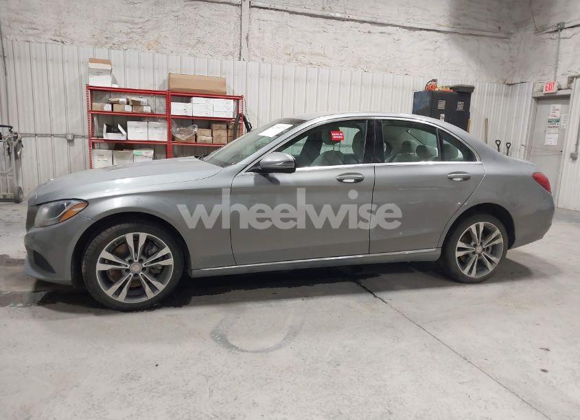 Photo 14 of 2016 Mercedes-benz C 300 4MATIC/LUXURY 4MATIC/SPORT 4MATIC (VIN 55SWF4KB8GU113087)