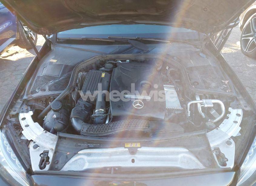 Photo 10 of 2016 Mercedes-benz C 300 4MATIC/LUXURY 4MATIC/SPORT 4MATIC (VIN 55SWF4KB8GU115213)