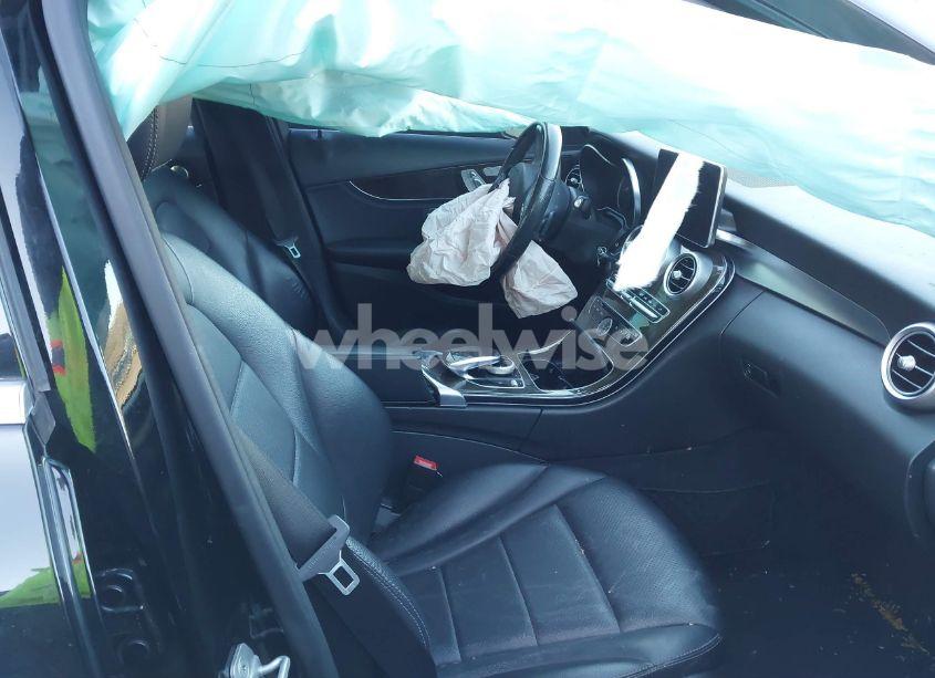 Photo 5 of 2016 Mercedes-benz C 300 4MATIC/LUXURY 4MATIC/SPORT 4MATIC (VIN 55SWF4KB8GU115213)