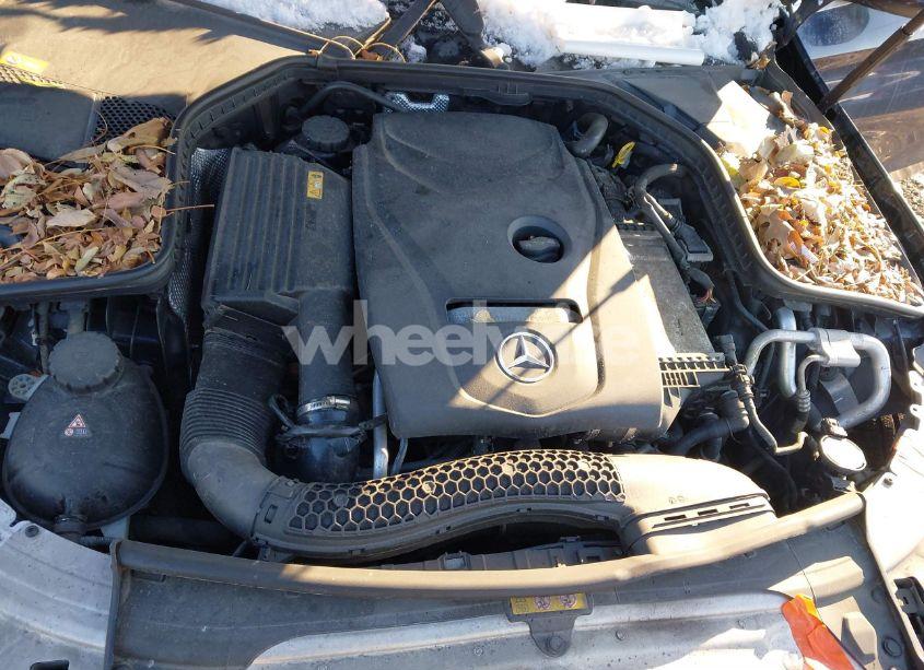 Photo 10 of 2016 Mercedes-benz C 300 4MATIC/LUXURY 4MATIC/SPORT 4MATIC (VIN 55SWF4KB8GU140340)