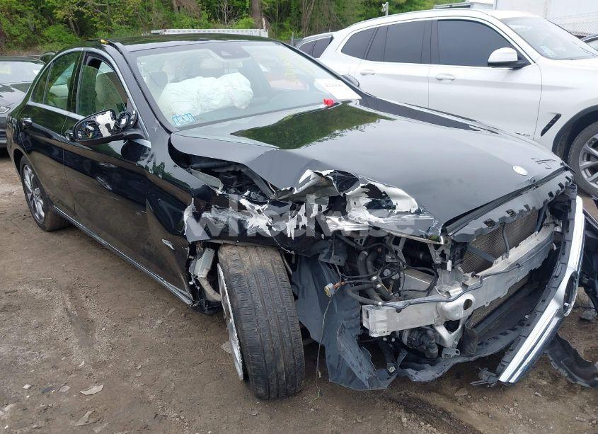 2016 Mercedes-benz C 300 4MATIC/LUXURY 4MATIC/SPORT 4MATIC (VIN 55SWF4KB8GU147398) main photo