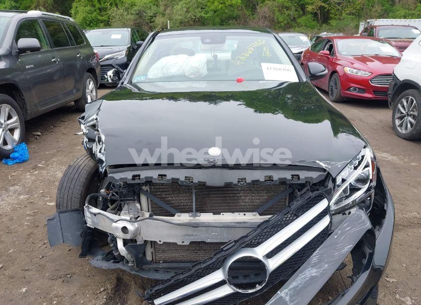 Photo 12 of 2016 Mercedes-benz C 300 4MATIC/LUXURY 4MATIC/SPORT 4MATIC (VIN 55SWF4KB8GU147398)