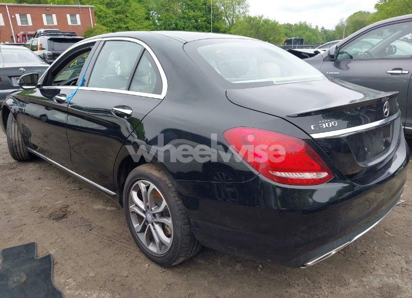 Photo 3 of 2016 Mercedes-benz C 300 4MATIC/LUXURY 4MATIC/SPORT 4MATIC (VIN 55SWF4KB8GU147398)