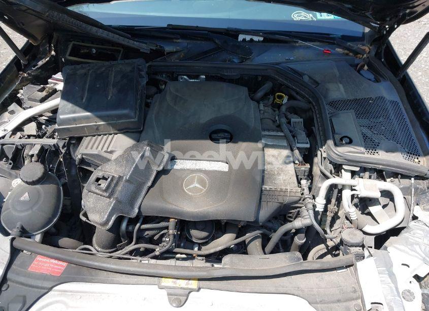 Photo 10 of 2016 Mercedes-benz C 300 4MATIC/LUXURY 4MATIC/SPORT 4MATIC (VIN 55SWF4KB8GU149538)