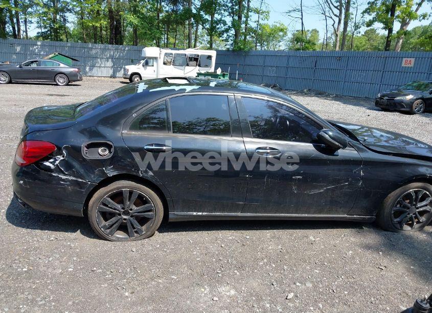 Photo 13 of 2016 Mercedes-benz C 300 4MATIC/LUXURY 4MATIC/SPORT 4MATIC (VIN 55SWF4KB8GU149538)