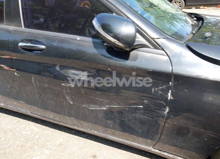 Photo 17 of 2016 Mercedes-benz C 300 4MATIC/LUXURY 4MATIC/SPORT 4MATIC (VIN 55SWF4KB8GU149538)