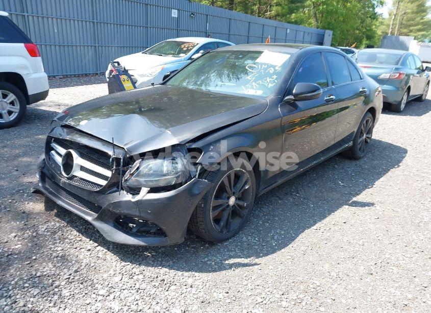 Photo 2 of 2016 Mercedes-benz C 300 4MATIC/LUXURY 4MATIC/SPORT 4MATIC (VIN 55SWF4KB8GU149538)