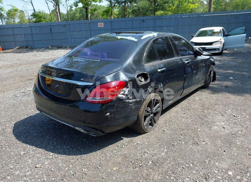 Photo 4 of 2016 Mercedes-benz C 300 4MATIC/LUXURY 4MATIC/SPORT 4MATIC (VIN 55SWF4KB8GU149538)