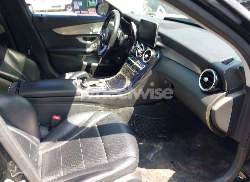 Photo 5 of 2016 Mercedes-benz C 300 4MATIC/LUXURY 4MATIC/SPORT 4MATIC (VIN 55SWF4KB8GU149538)