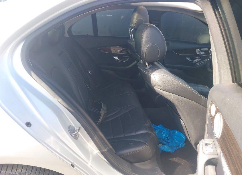 Photo 8 of 2016 Mercedes-benz C 300 4MATIC/LUXURY 4MATIC/SPORT 4MATIC (VIN 55SWF4KB8GU168817)