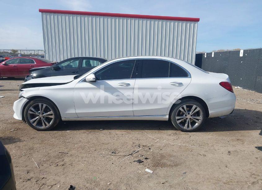 Photo 14 of 2016 Mercedes-benz C 300 4MATIC/LUXURY 4MATIC/SPORT 4MATIC (VIN 55SWF4KB8GU177579)