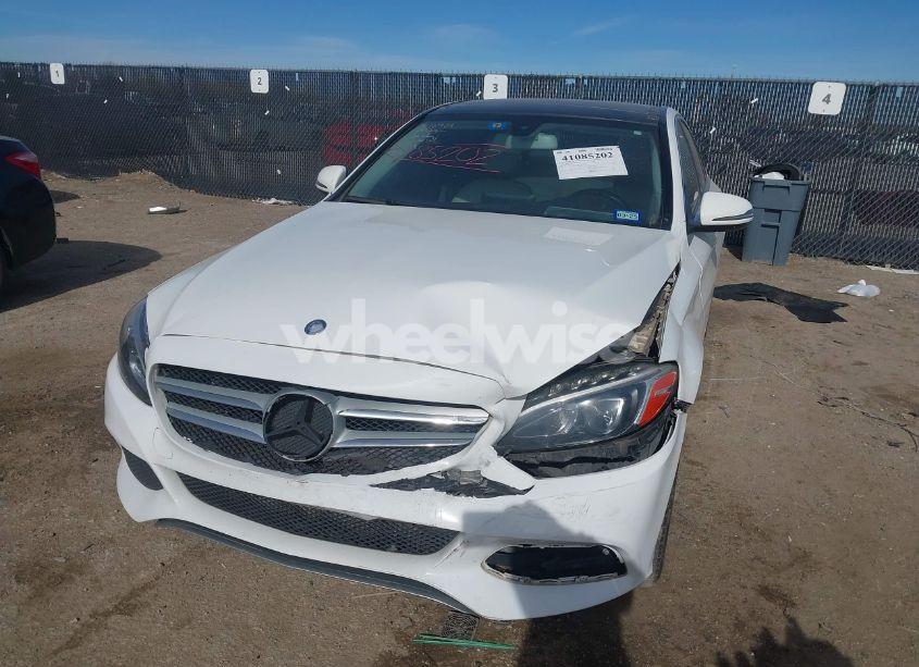 Photo 2 of 2016 Mercedes-benz C 300 4MATIC/LUXURY 4MATIC/SPORT 4MATIC (VIN 55SWF4KB8GU177579)
