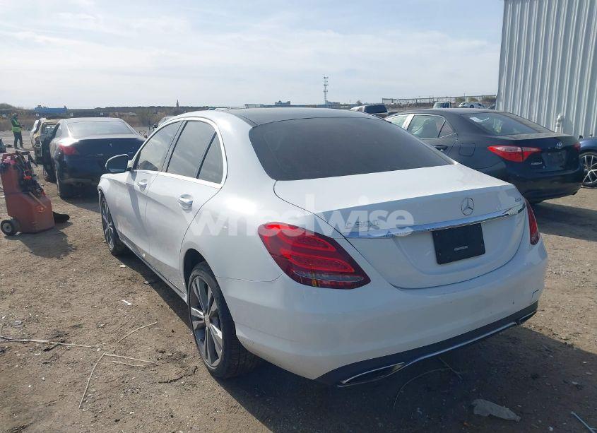 Photo 3 of 2016 Mercedes-benz C 300 4MATIC/LUXURY 4MATIC/SPORT 4MATIC (VIN 55SWF4KB8GU177579)