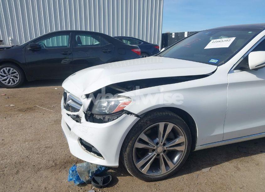 Photo 6 of 2016 Mercedes-benz C 300 4MATIC/LUXURY 4MATIC/SPORT 4MATIC (VIN 55SWF4KB8GU177579)