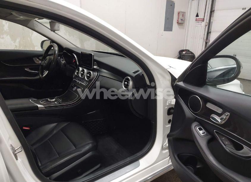 Photo 5 of 2017 Mercedes-benz C 300 4MATIC/LUXURY 4MATIC/SPORT 4MATIC (VIN 55SWF4KB8HU180340)