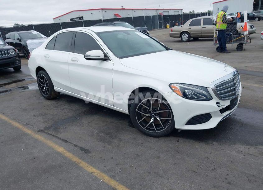 2017 Mercedes-benz C 300 4MATIC/LUXURY 4MATIC/SPORT 4MATIC (VIN 55SWF4KB8HU183111) main photo