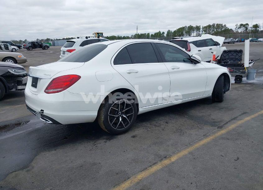 Photo 4 of 2017 Mercedes-benz C 300 4MATIC/LUXURY 4MATIC/SPORT 4MATIC (VIN 55SWF4KB8HU183111)