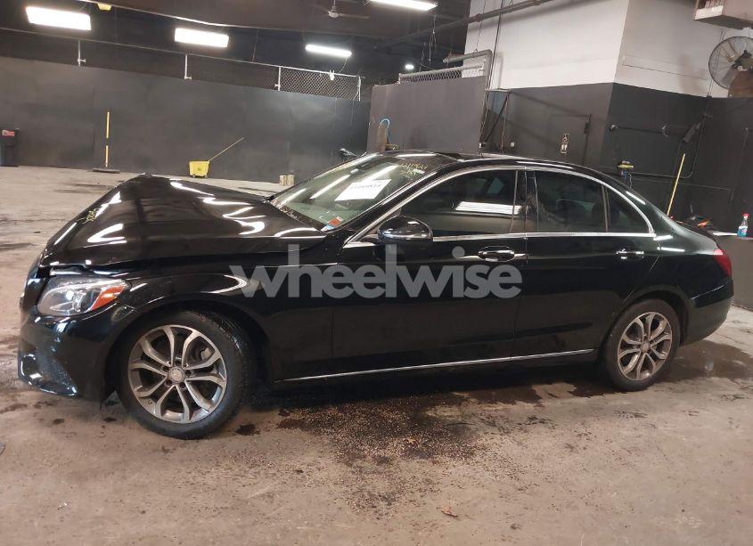 Photo 14 of 2017 Mercedes-benz C 300 4MATIC/LUXURY 4MATIC/SPORT 4MATIC (VIN 55SWF4KB8HU190821)