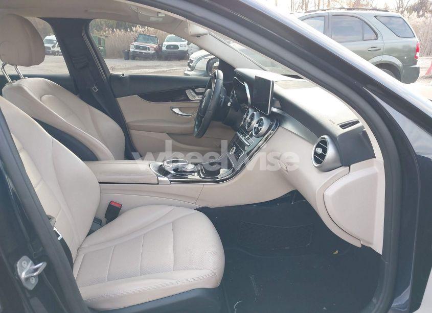 Photo 5 of 2017 Mercedes-benz C 300 4MATIC/LUXURY 4MATIC/SPORT 4MATIC (VIN 55SWF4KB8HU222442)