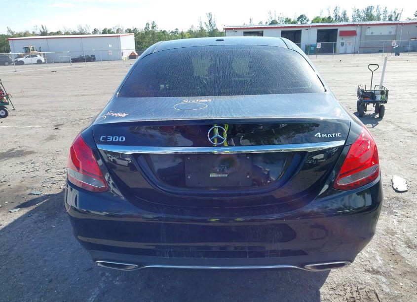 Photo 16 of 2018 Mercedes-benz C 300 4MATIC (VIN 55SWF4KB8JU262848)