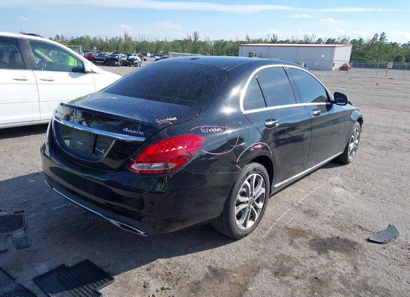 Photo 4 of 2018 Mercedes-benz C 300 4MATIC (VIN 55SWF4KB8JU262848)