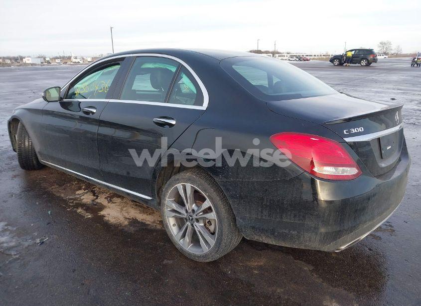 Photo 3 of 2018 Mercedes-benz C 300 4MATIC (VIN 55SWF4KB8JU281738)