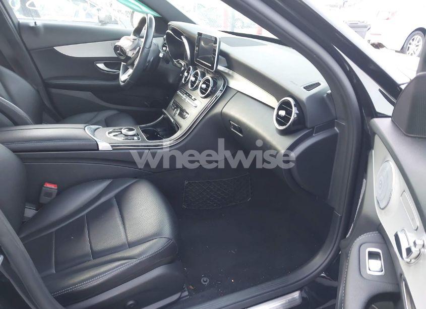 Photo 5 of 2018 Mercedes-benz C 300 4MATIC (VIN 55SWF4KB8JU281738)