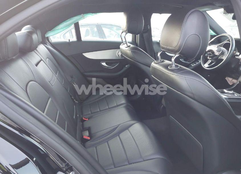 Photo 8 of 2018 Mercedes-benz C 300 4MATIC (VIN 55SWF4KB8JU281738)