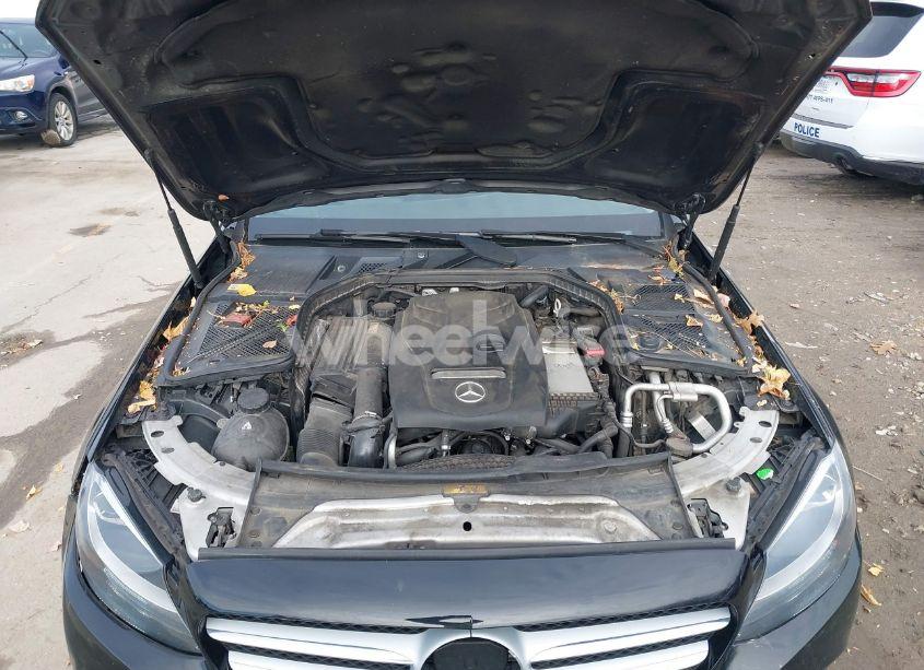 Photo 10 of 2015 Mercedes-benz C 300 4MATIC/LUXURY 4MATIC/SPORT 4MATIC (VIN 55SWF4KB9FU017130)