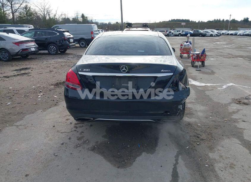 Photo 16 of 2015 Mercedes-benz C 300 4MATIC/LUXURY 4MATIC/SPORT 4MATIC (VIN 55SWF4KB9FU017130)