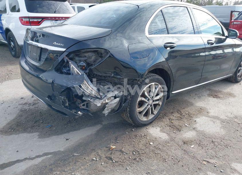 Photo 6 of 2015 Mercedes-benz C 300 4MATIC/LUXURY 4MATIC/SPORT 4MATIC (VIN 55SWF4KB9FU017130)