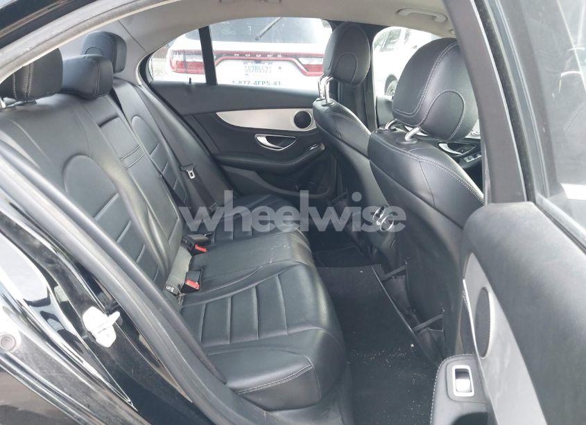 Photo 8 of 2015 Mercedes-benz C 300 4MATIC/LUXURY 4MATIC/SPORT 4MATIC (VIN 55SWF4KB9FU017130)