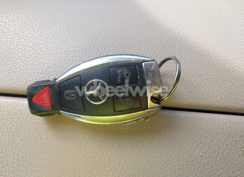 Photo 11 of 2015 Mercedes-benz C 300 4MATIC/LUXURY 4MATIC/SPORT 4MATIC (VIN 55SWF4KB9FU024790)