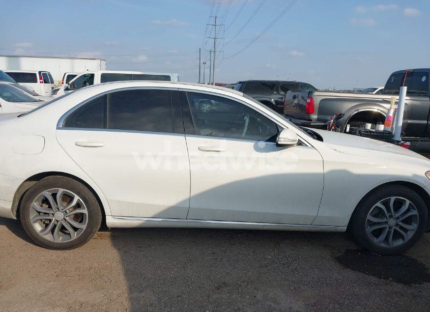 Photo 13 of 2015 Mercedes-benz C 300 4MATIC/LUXURY 4MATIC/SPORT 4MATIC (VIN 55SWF4KB9FU024790)